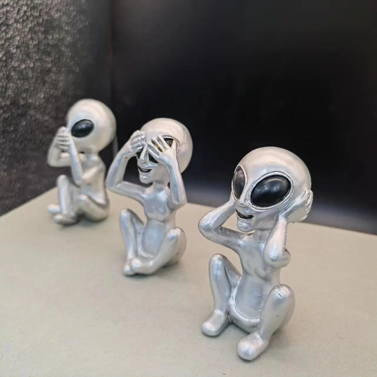 Statues Trois Aliens de la Sagesse