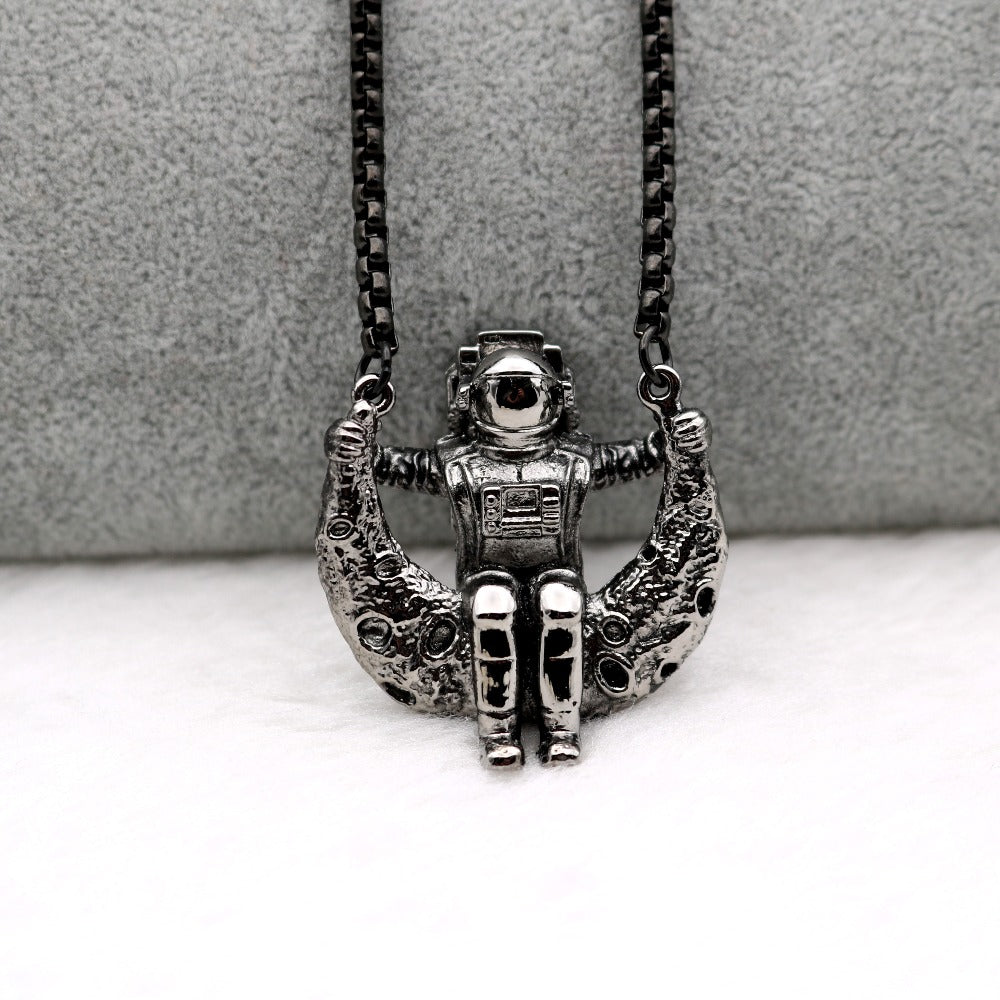 Collier Astronaute sur Balançoire