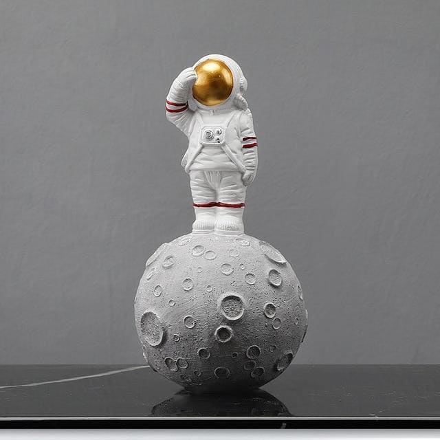 Figurine Astronaute sur la Lune Doré