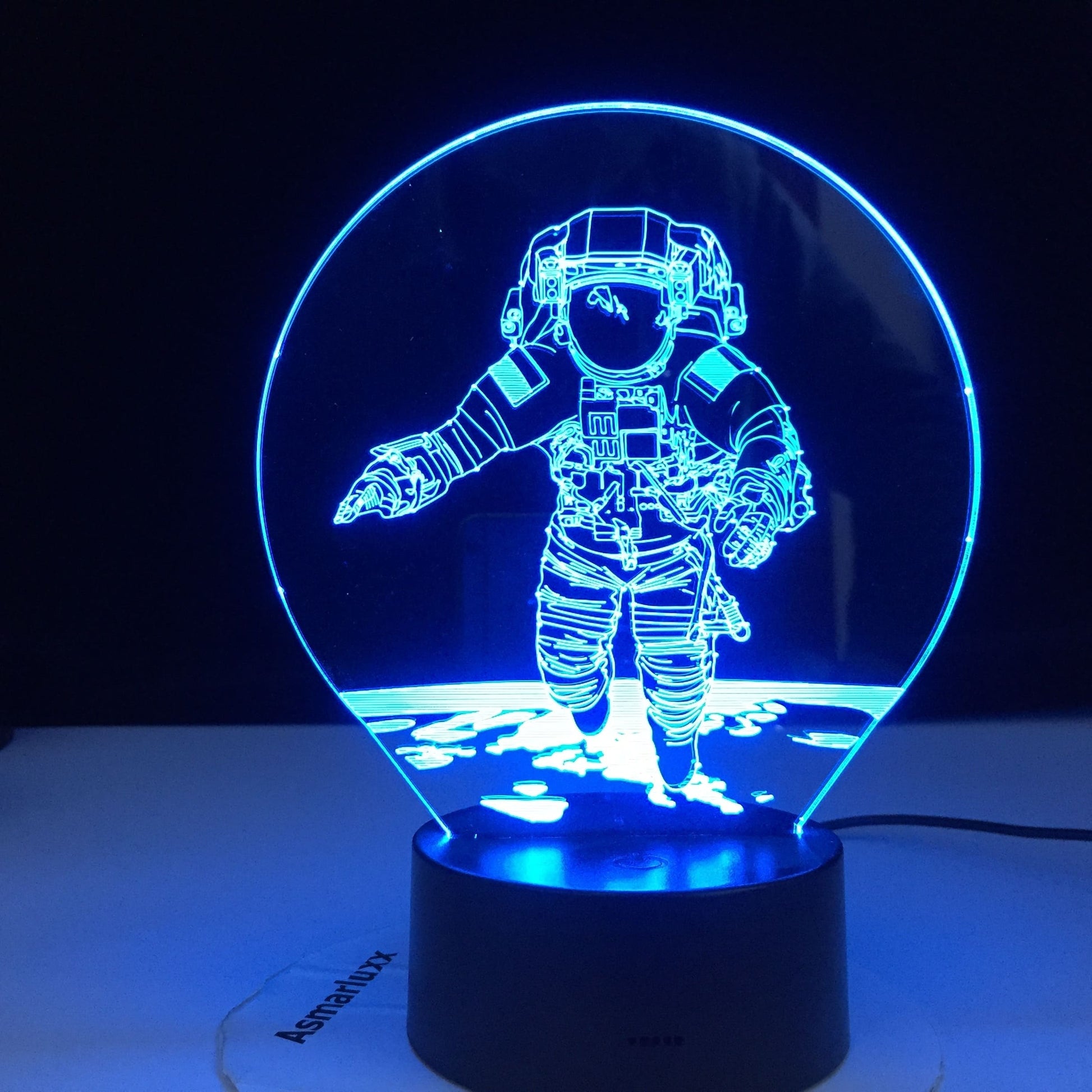 Lampe Astronaute en Orbite