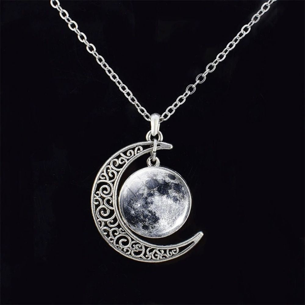 Collier Croissant de Lune Phosphorescent